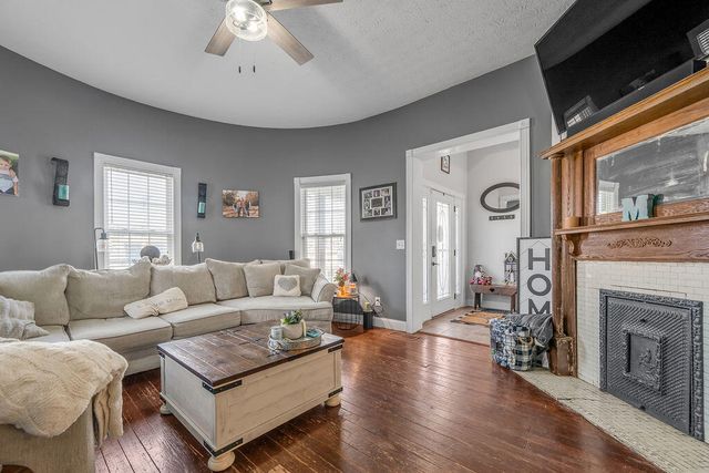 370 Mooreland Avenue, Harrodsburg, KY 40330