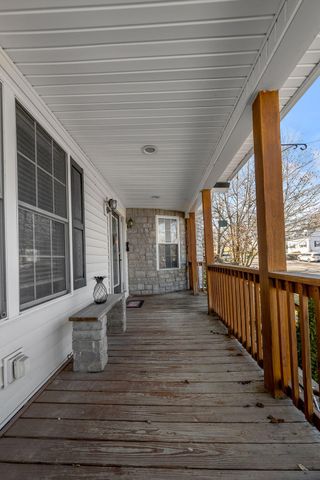 370 Mooreland Avenue, Harrodsburg, KY 40330