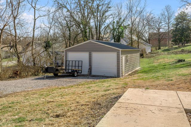 370 Mooreland Avenue, Harrodsburg, KY 40330