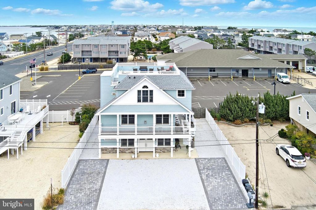 7 E LAVENIA, Long Beach Township, NJ 08008