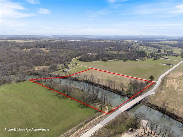 19718 Fisher Ford Road, Siloam Springs, AR 72761