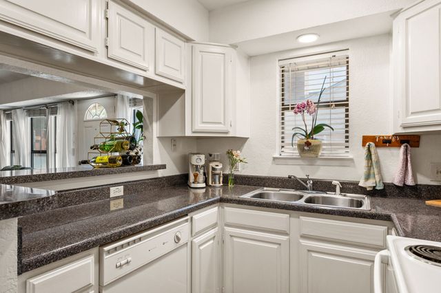 2541 Shady Ridge Drive C, Bedford, TX 76021