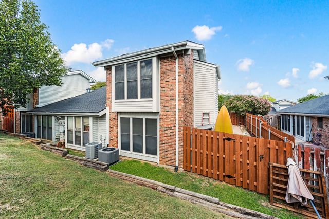2541 Shady Ridge Drive C, Bedford, TX 76021