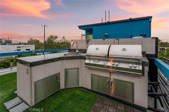 302 S Venice, Venice, CA 90291