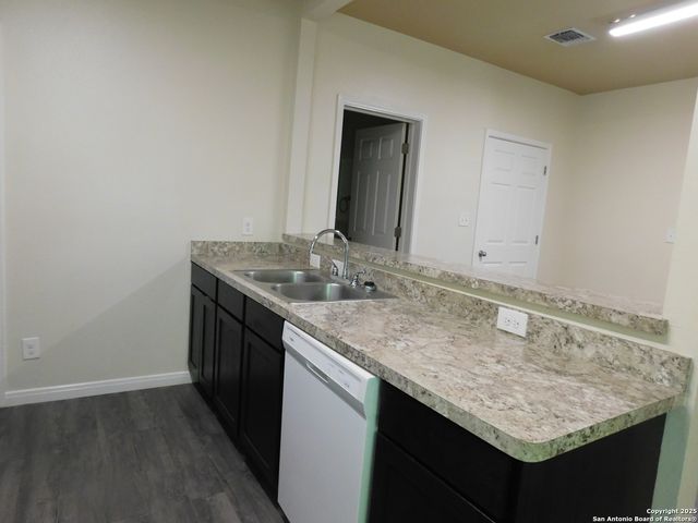 503 E Mitchell St Apt 101, San Antonio, TX 78210