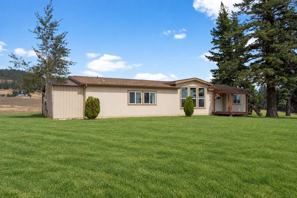 38521 Idaho Rd, Tekoa, WA 99033 photo 4