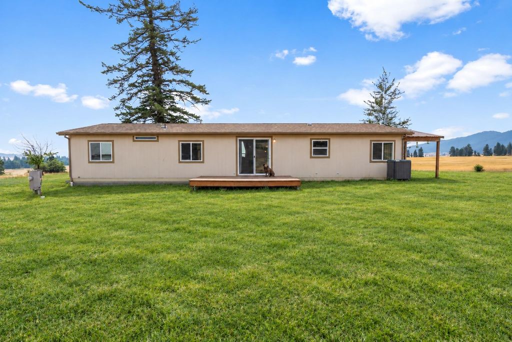 38521 Idaho Rd, Tekoa, WA 99033 photo 5