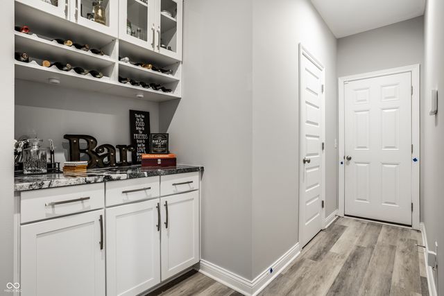 11165 Glen Avon Way, Zionsville, IN 46077