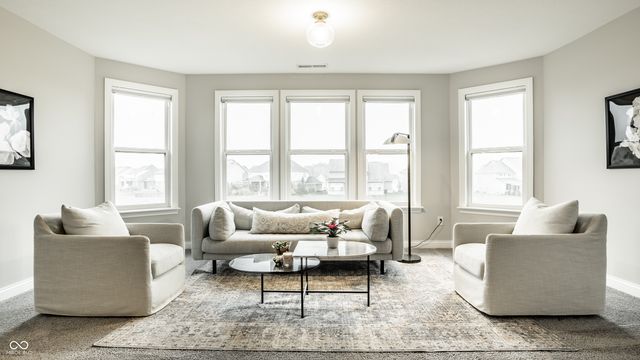 11165 Glen Avon Way, Zionsville, IN 46077