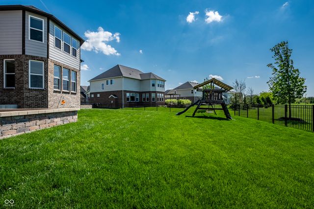 11165 Glen Avon Way, Zionsville, IN 46077