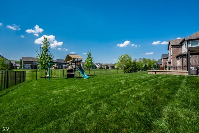 11165 Glen Avon Way, Zionsville, IN 46077
