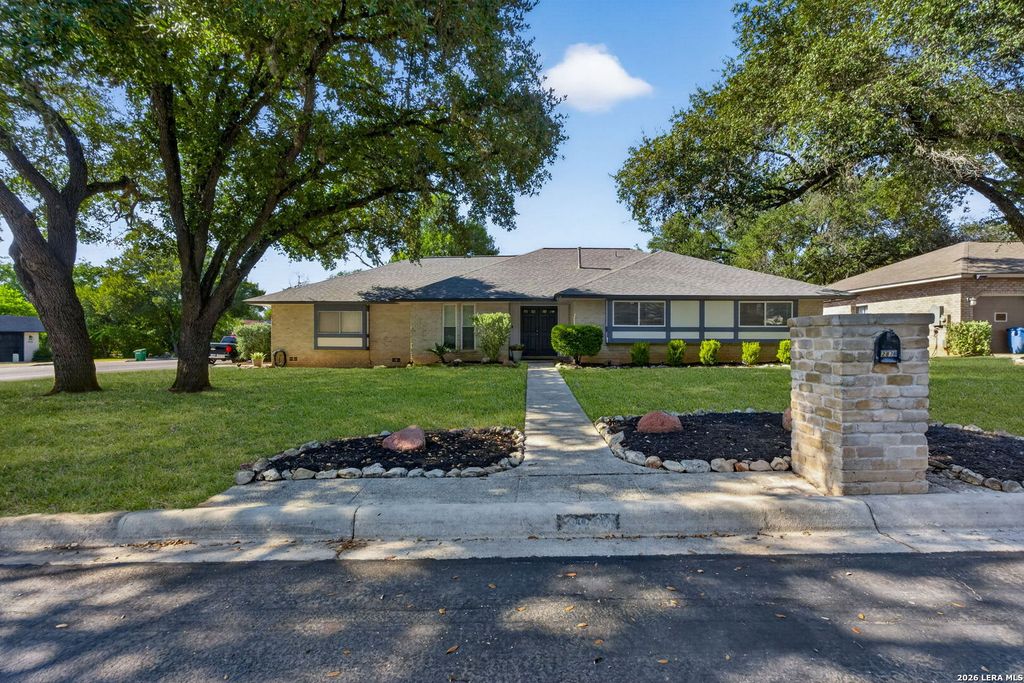 2839 WHISPER PATH ST, San Antonio, TX 78230