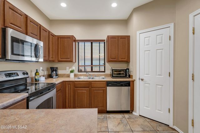 3047 N Estrella Avenue, Tucson, AZ 85705