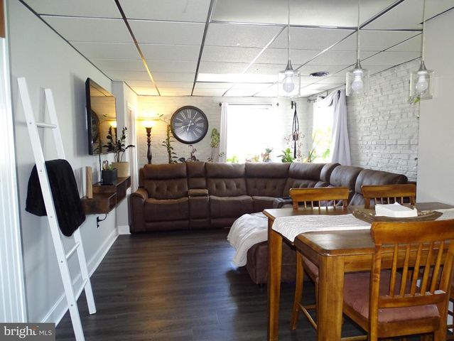 206 3RD ST, Hanover, PA 17331