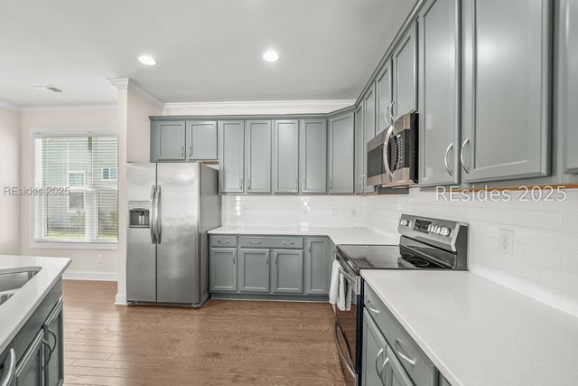 3665 Oyster Bluff Dr, Beaufort, SC 29907