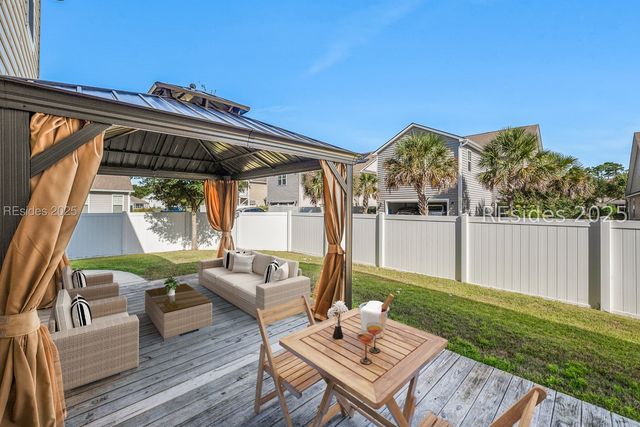 3665 Oyster Bluff Dr, Beaufort, SC 29907