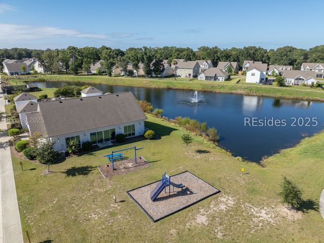 3665 Oyster Bluff Dr, Beaufort, SC 29907