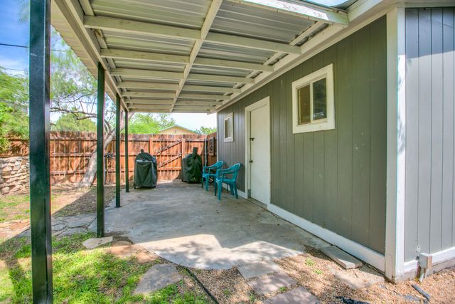 717 W Washington Drive, San Angelo, TX 76903