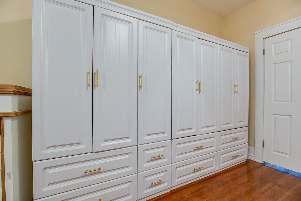 Image 26 of property listing at 717 W Washington Drive, San Angelo, TX 76903