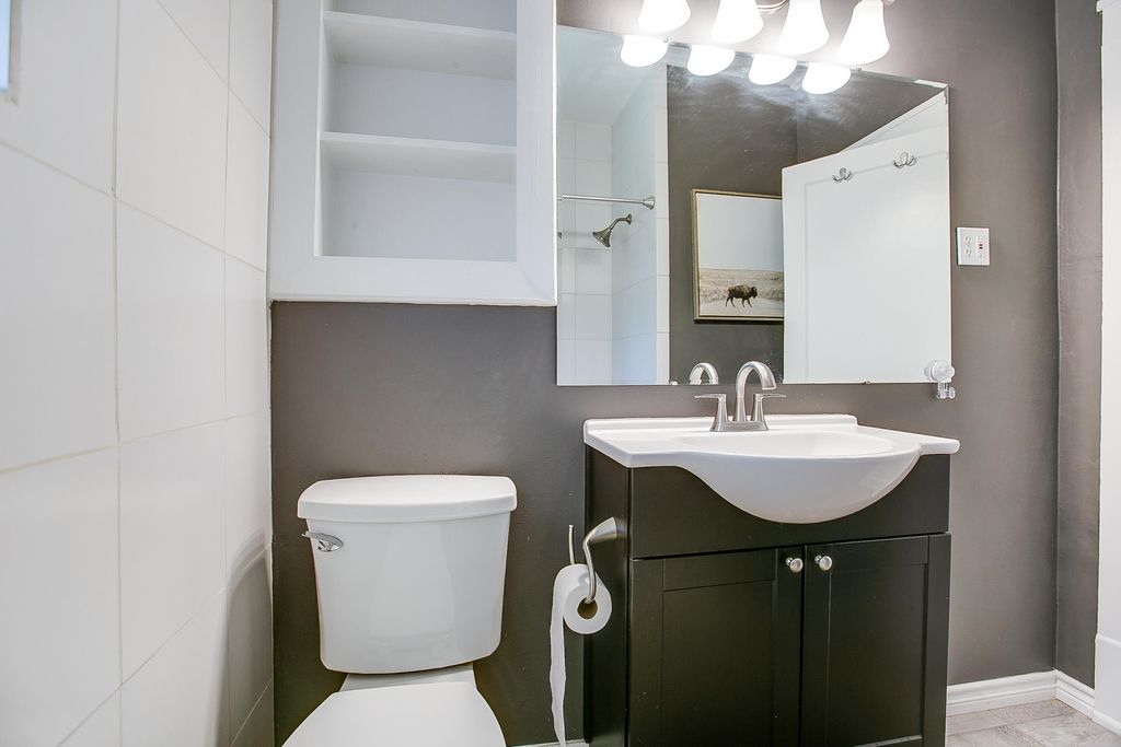 Image 35 of property listing at 717 W Washington Drive, San Angelo, TX 76903