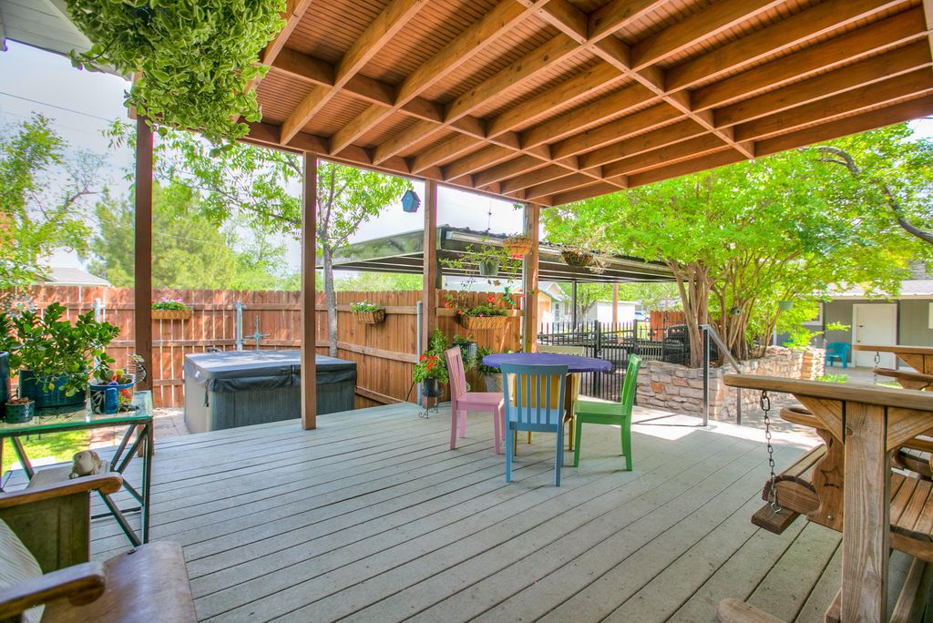 Image 39 of property listing at 717 W Washington Drive, San Angelo, TX 76903