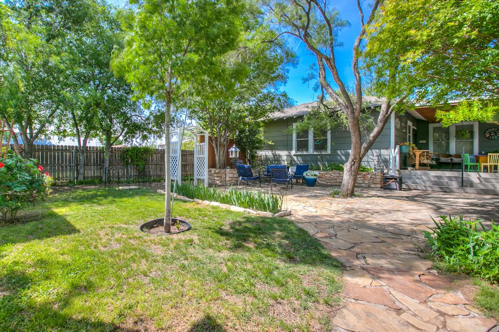 Image 48 of property listing at 717 W Washington Drive, San Angelo, TX 76903