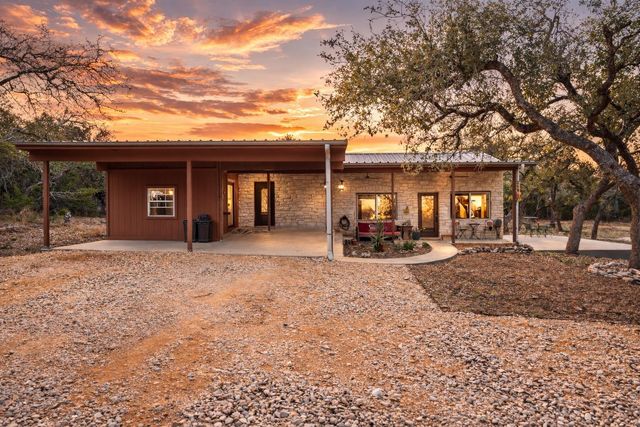107 S Rainbow Ranch RD, Wimberley, TX 78676