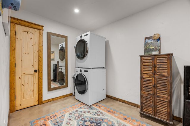 107 S Rainbow Ranch RD, Wimberley, TX 78676