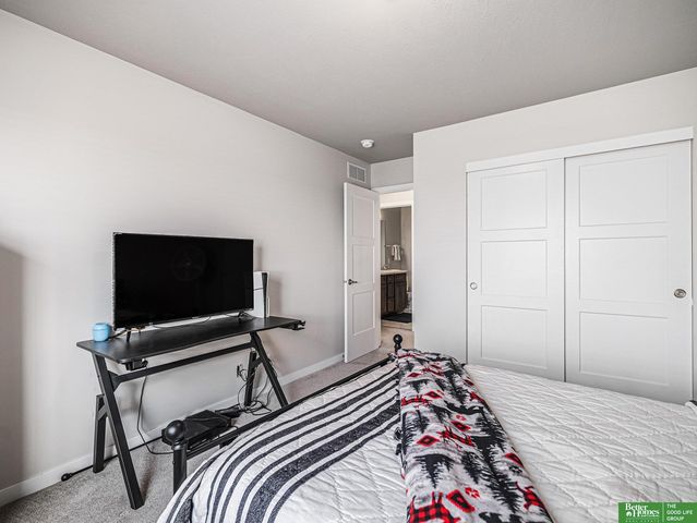 6307 N 169th Street, Omaha, NE 68116