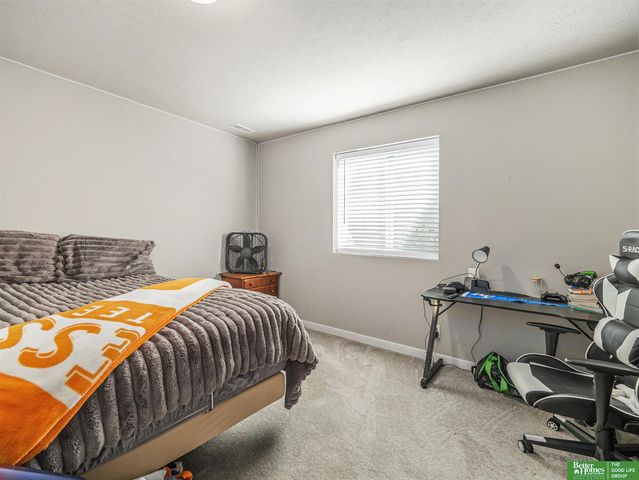 6307 N 169th Street, Omaha, NE 68116