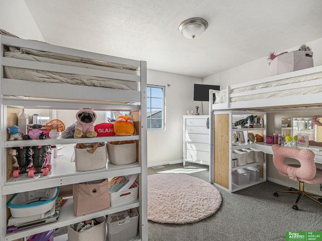 6307 N 169th Street, Omaha, NE 68116