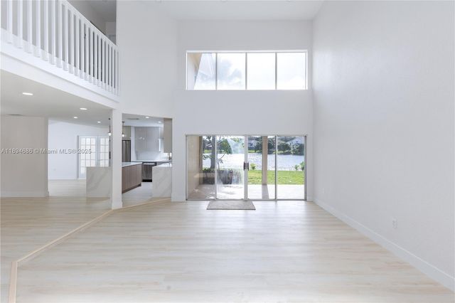 1361 SW 104th Ave, Pembroke Pines, FL 33025