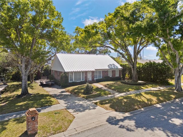 502 HILLCREST AVENUE, Tarpon Springs, FL 34689