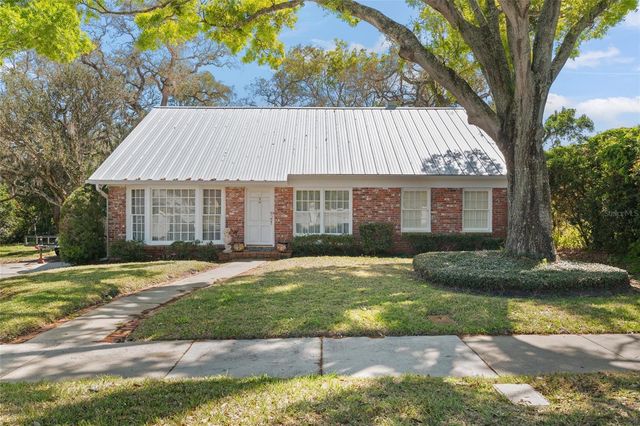 502 HILLCREST AVENUE, Tarpon Springs, FL 34689