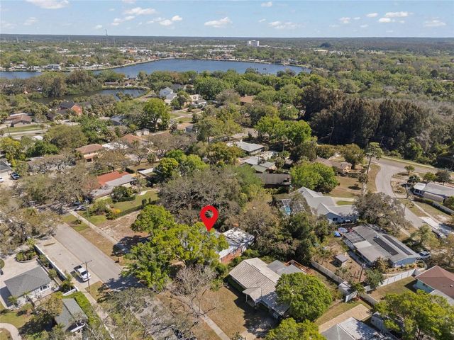 502 HILLCREST AVENUE, Tarpon Springs, FL 34689