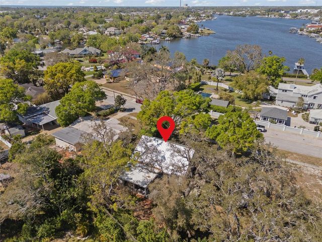 502 HILLCREST AVENUE, Tarpon Springs, FL 34689