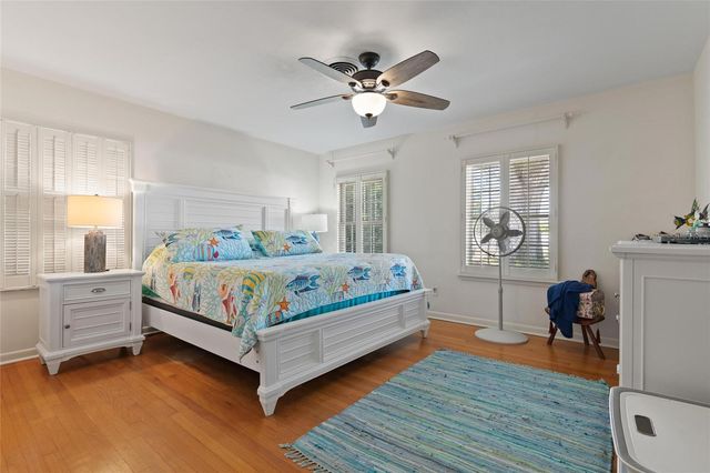 502 HILLCREST AVENUE, Tarpon Springs, FL 34689