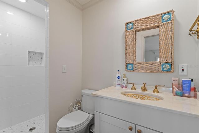 502 HILLCREST AVENUE, Tarpon Springs, FL 34689