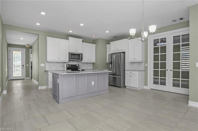 28358 Captiva Shell LOOP, Bonita Springs, FL 34135