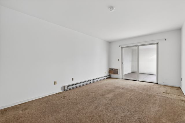 34 Crescent Street APT 2D, Stamford, CT 06906