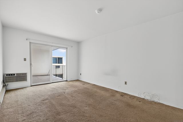 34 Crescent Street APT 2D, Stamford, CT 06906