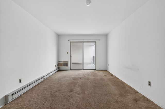 34 Crescent Street APT 2D, Stamford, CT 06906