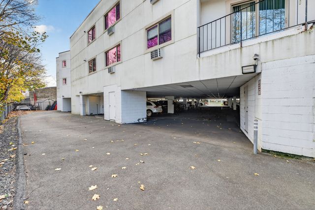 34 Crescent Street APT 2D, Stamford, CT 06906