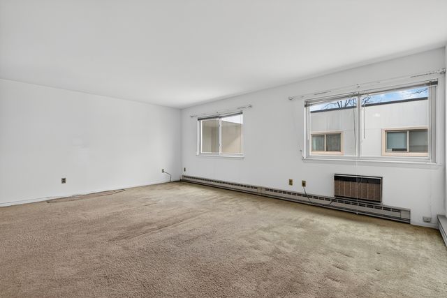 34 Crescent Street APT 2D, Stamford, CT 06906