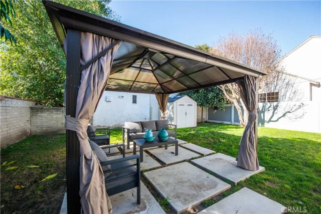 13608 Bassett Street, Valley Glen, CA 91405