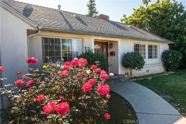 13608 Bassett Street, Valley Glen, CA 91405