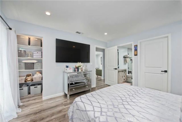 13608 Bassett Street, Valley Glen, CA 91405