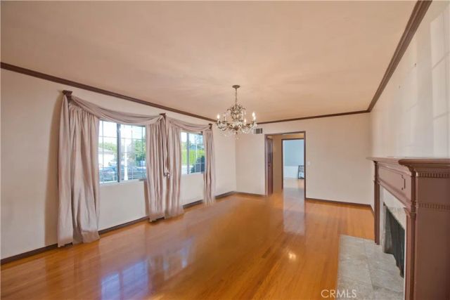 13608 Bassett Street, Valley Glen, CA 91405