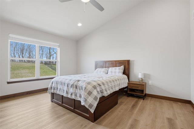 1008 Creekside Drive, Tiffin, IA 52340