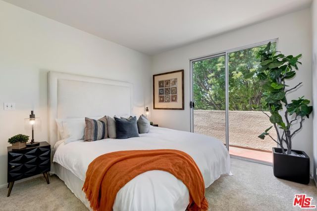 820 California Avenue 201, Santa Monica, CA 90403